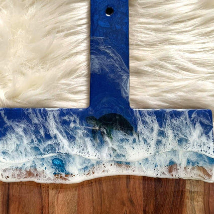 Large Cheeseboard with one Turtle - Acacia Wood