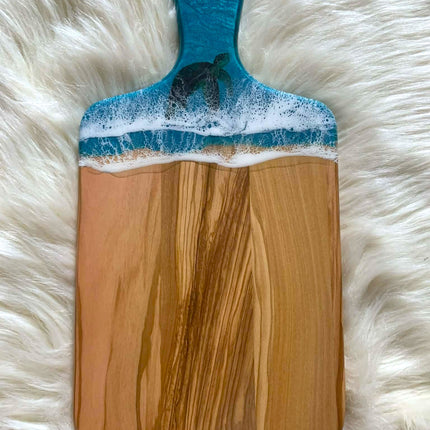Medium Cheeseboard with one Turtle - Olive Wood