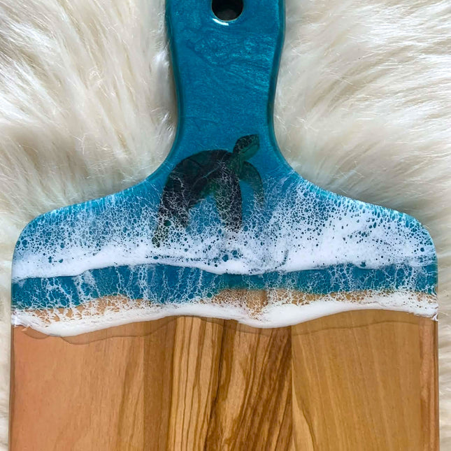 Medium Cheeseboard with one Turtle - Olive Wood
