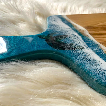 Medium Cheeseboard with one Turtle - Olive Wood