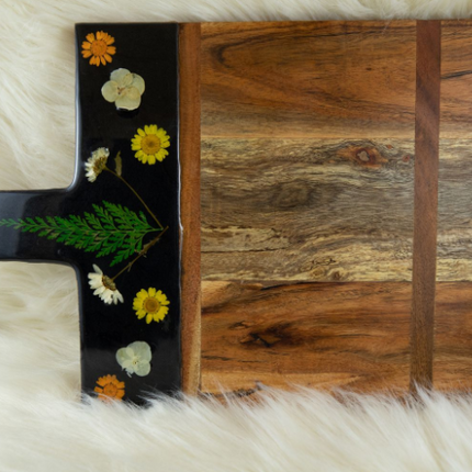 Medium Cheese Board with Dried Flowers - yellow and orange - Acacia Wood