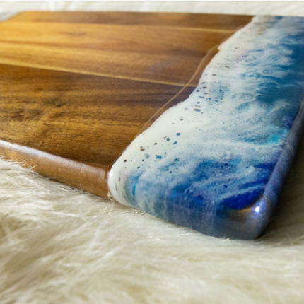 Medium Cheeseboard with Rounded Edges - Acacia Wood